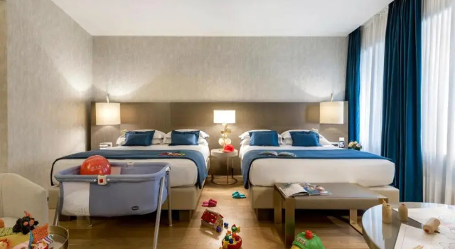 Четырёхместный номер семейный Rosa Grand Milano - Starhotels Collezione