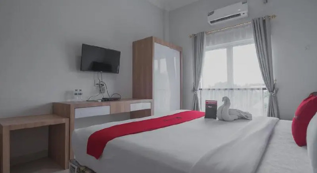 Номер Premium RedDoorz near Hermes Place Polonia Medan