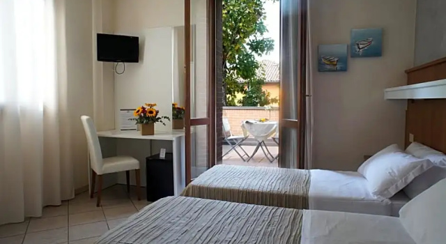 Hotel Emi, Rezervasyon Otel Calderara di Reno Bologna Province