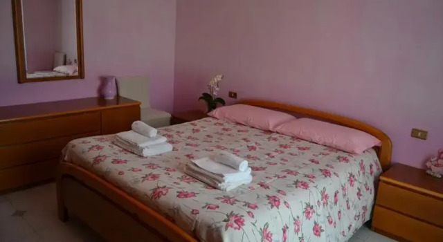 B&B Ai Gelsomini, Rezervați Bed and Breakfast Travedona-Monate 