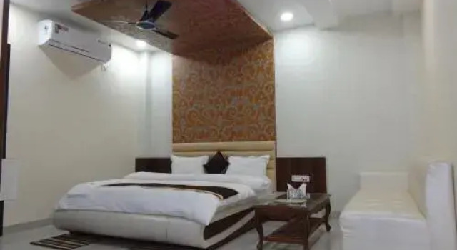 Hotel Prakshi Palace, Забронировать Отель Отели штата Махараштры 3 звезды, 3*