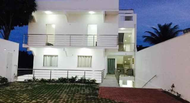 Villa Vanuza, Забронировать Вилла Коттеджи Санта-Крус-Кабралия, Коттедж