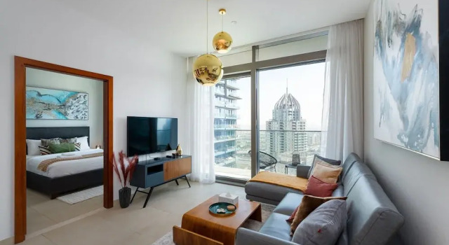 Sleek 1BR at Dubai Marina w Balcony, Забронировать Апартаменты/квартира Отели Эмирата Дубая с парковкой, рядом с Остановка трамвая Marina Towers, Парковка
