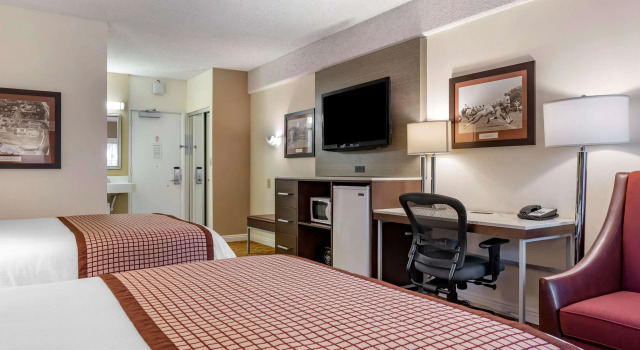 Четырёхместный номер Standard Best Western Plus Thousand Oaks Inn