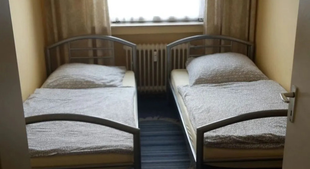 Ferienwohnungen Goman in Bergheim, Забронировать Отель Бергхайм Северный Рейн-Вестфалия