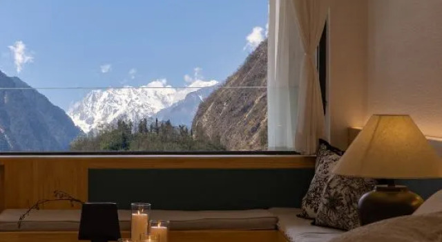 Люкс Hailuogou Luanxi Hidden Mountain Snow Mountain Scenic Hot Spring Resort Hote