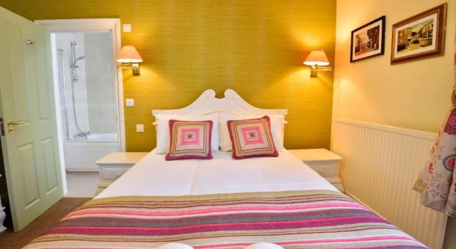 Номер Superior The George Hotel