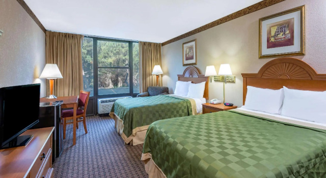 Четырёхместный номер Standard Ramada by Wyndham West Atlantic City