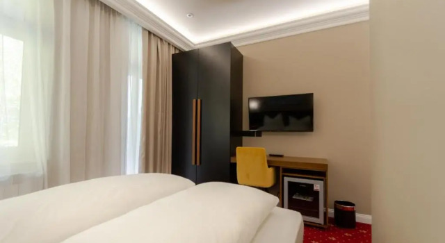 Двухместный номер Standard с балконом 2H Horizon Hotel