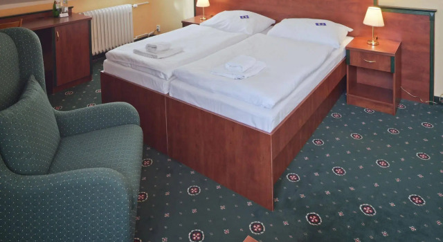Esplanade Self Check-in Hotel, Забронировать Отель Отели Карловых Варов 3 звезды, рядом с Vridelni kolonada, 3*