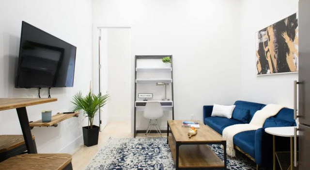 78-4D  Quality 1br W D Skylight By Central Park
