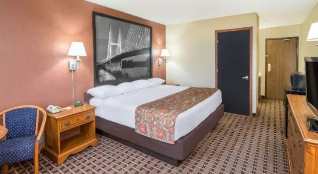 Люкс Super 8 by Wyndham Charleston Sikeston East MO