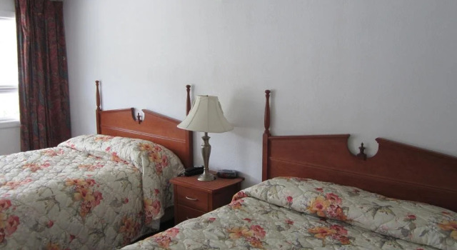 Bonanza Gold Motel, Boek Motel Dawson City Yukon