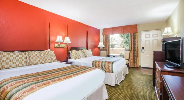 Четырёхместный номер Standard Ramada Cordele