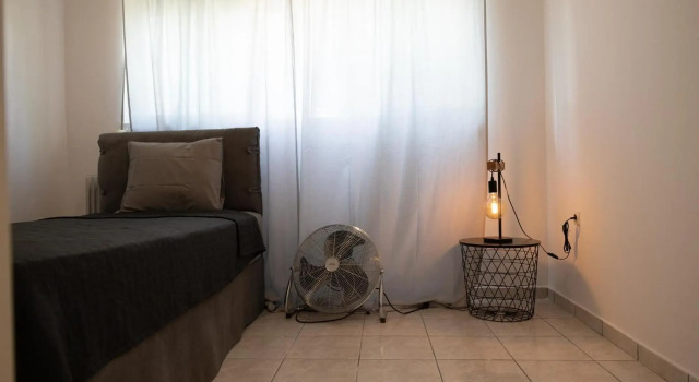 Spacious apartment close to the sea and the city center