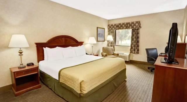 Двухместный номер Deluxe Baymont by Wyndham Indianapolis West