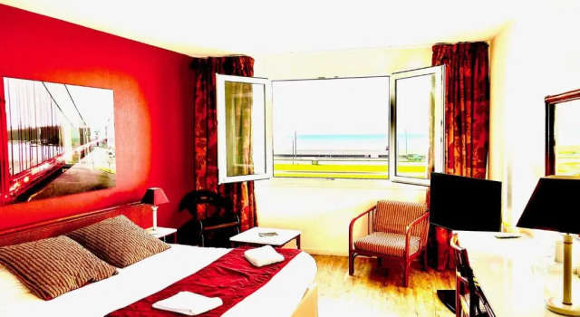 Двухместный номер Superior с видом на море Hotel de lEurope