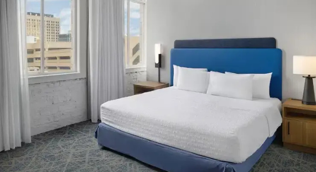 Четырёхместный люкс с 2 комнатами Hampton Inn by Hilton Lincoln Downtown