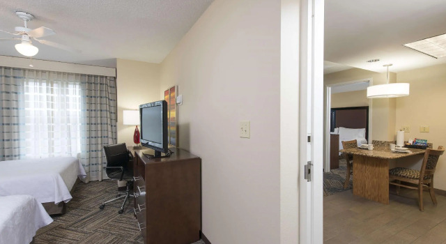Четырёхместный номер Standard Homewood Suites by Hilton Columbus/Airport