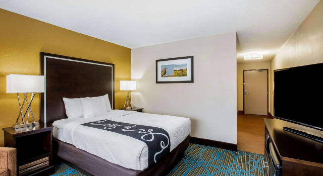 Двухместный номер Standard La Quinta by Wyndham Emporia