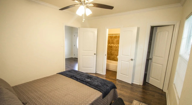 Коттедж Cozy Remodeled 2br/2ba Near Downtown Sleeps 8