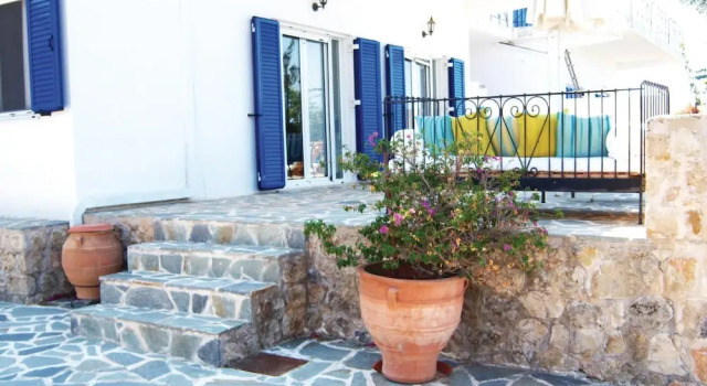 2 Bedroom Lovely Home In Kalamata, Забронировать Отель Отели периферийной единицы Мессения 3 звезды, 3*