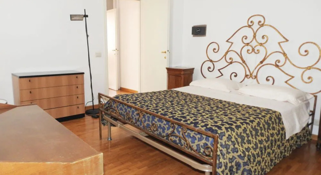 Piuhotels City Center, Забронировать Отель Отели Пармы с парковкой, Парковка