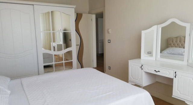 Armoni Residence & Hotel, Забронировать Отель Отели Стамбула с бассейном, рядом с Hospitadent Mecidiyekoy Dental Hospital, Бассейн