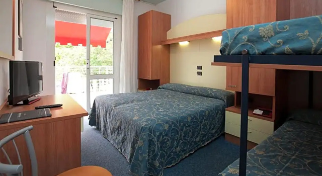 Четырёхместный номер Classic Hotel Derby S