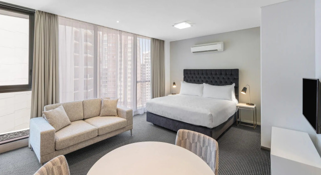 Люкс Luxury Meriton Suites Campbell Street, Sydney