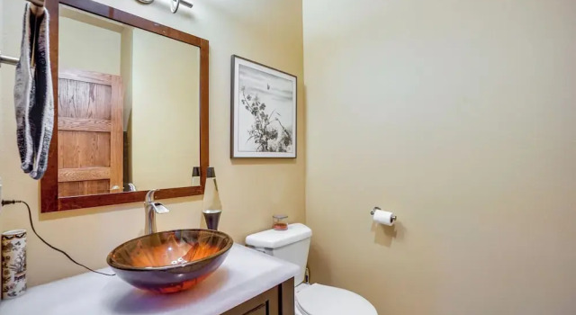 Upscale Laramie Home w/ Hot Tub & Patio, Забронировать Дом для отпуска Ларами Вайоминг