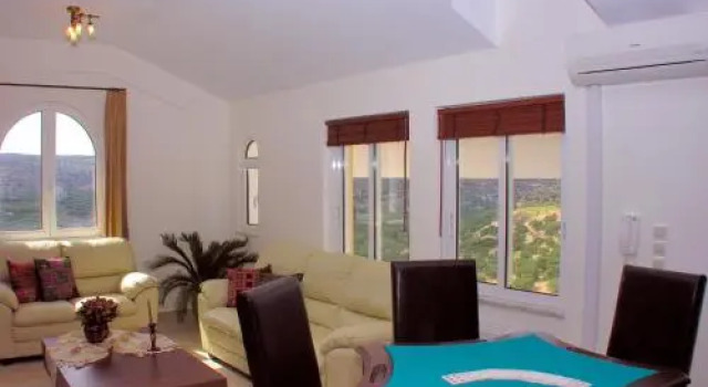Marietta Villa, Rezerwuj Willa Hotele w Retimno z parkingiem, Parking