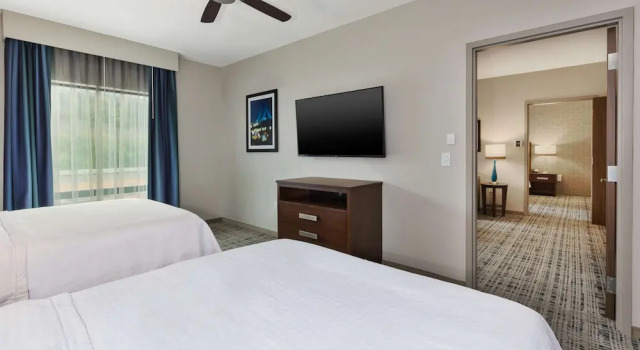 Четырёхместный люкс c 1 комнатой Homewood Suites by Hilton Pittsburgh Downtown