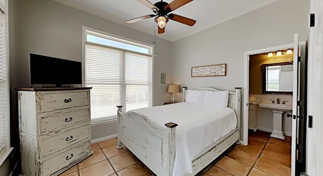 Morning Glory, Boek Hotel Orange Beach 