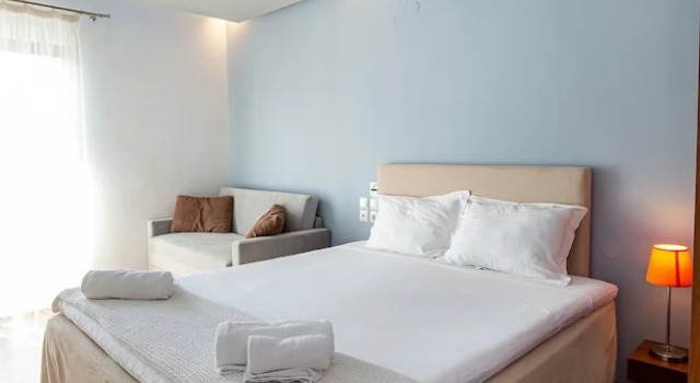 Двухместный номер Comfort с балконом и с видом на сад Kamari Beach Hotel