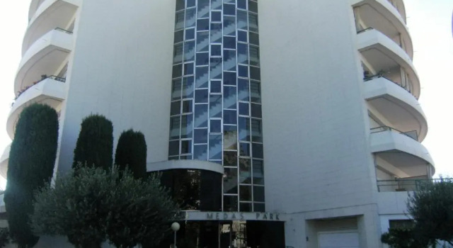 Medes Park I 4-5