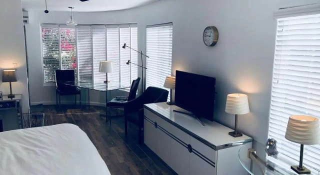 Posh Palm Springs Inn, Забронировать Отель Отели Палм-Спрингса с завтраком, рядом с Las Palmas, Завтраки
