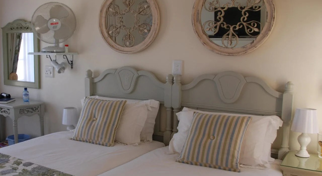 Sandstone Chameleon Guesthouse Fouriesburg, Book Bed and Breakfast Clarens 