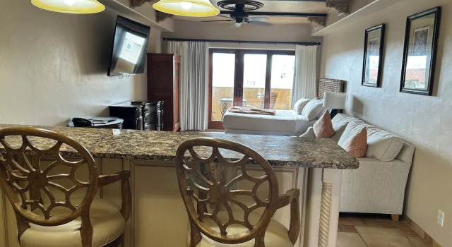 Студия Presidential Ocean Lodge Resort