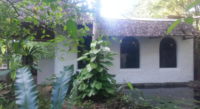 Mökki parvekkeella näkymä Kim's Garden
