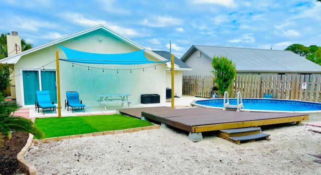 New!!! Sea Salt Vacation Home, Private Pool - Walk to Beach