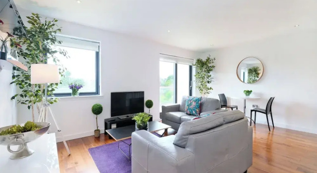Stunning two Bedroom Home in West End Area of Aberdeen