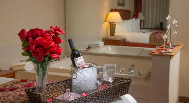 Люкс Carlton Lodge Hotel and Suites