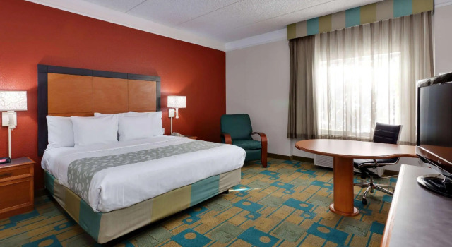 Двухместный номер Standard La Quinta Inn & Suites by Wyndham Fremont Silicon Valley