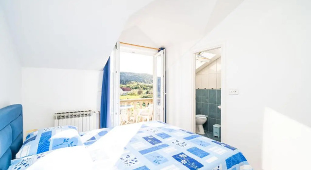 Francesca Guesthouse