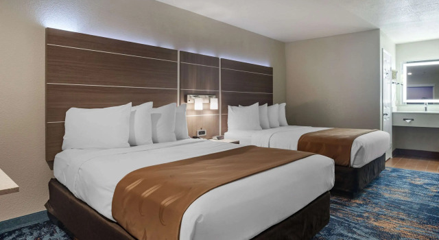 Четырёхместный номер Standard Quality Inn Blythe I-10