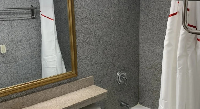 Двухместный номер Superior Red Roof Inn Copiague
