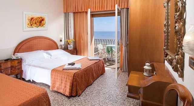 Двухместный номер Standard с балконом и с частичным видом на море Hotel Dea