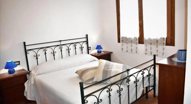 HOLIDAY HOME Marte 2 surrounded by greenery  6 beds-Casa  vacanze Marte 2, Book Hotel Domus de Maria Sardinia South, nær Chia Beach