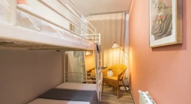 Cozy 2 Bed Apt Near Sagrada Familia, Забронировать Отель Отели Барселоны 3 звезды, рядом с Уркинаона, 3*